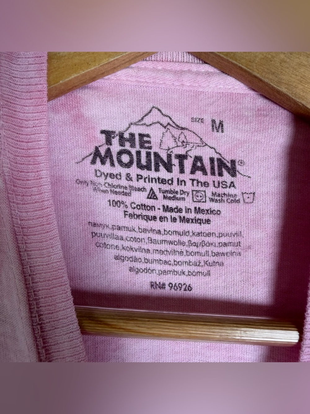 The Mountain Women’s Chihuahua Graphic Tee Pink Tie Dye Y2K Dog Shirt Sz M USA - Picture 5 of 9